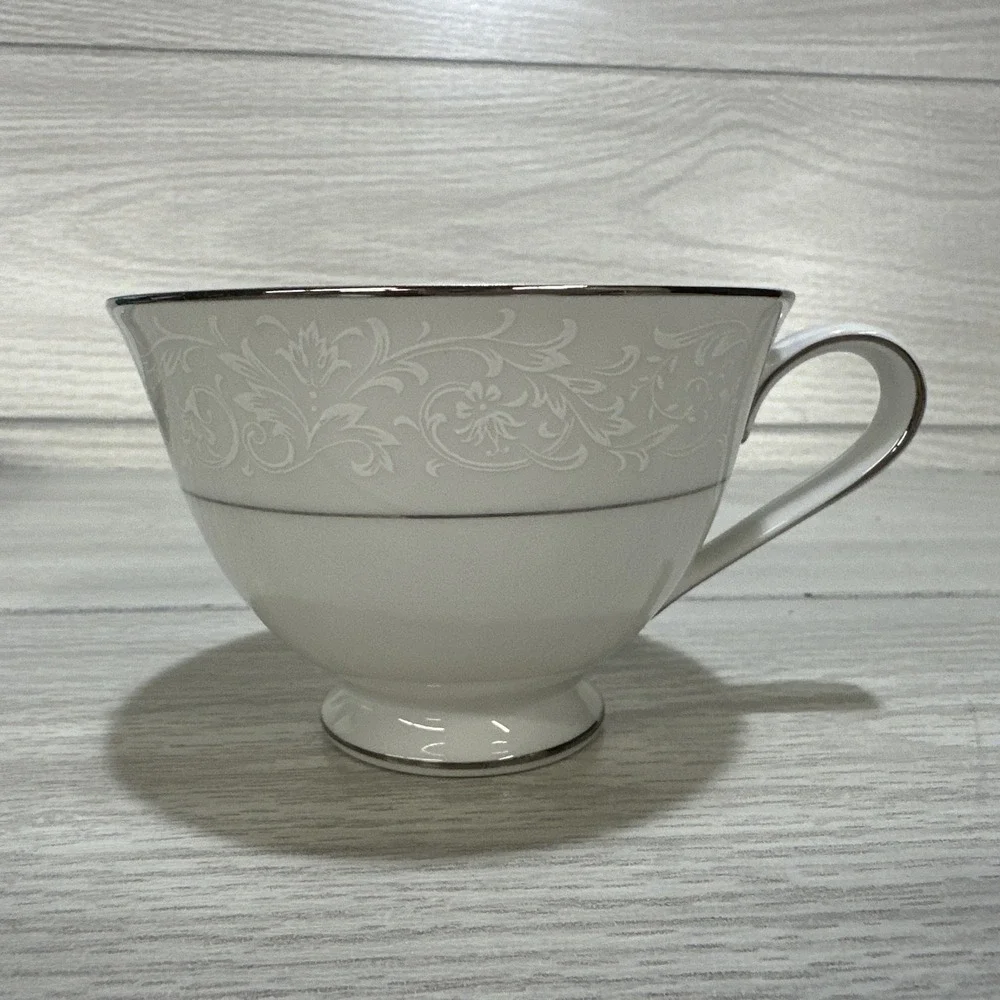 SANGO Japan Fresco 3540 Fine China Silver Trim Floral Accent Teacup‎